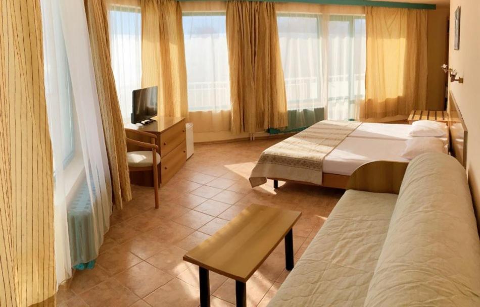 Hotel Arabella Beach Albena Esterno foto