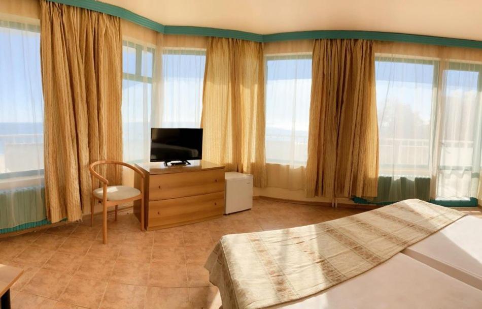 Hotel Arabella Beach Albena Esterno foto