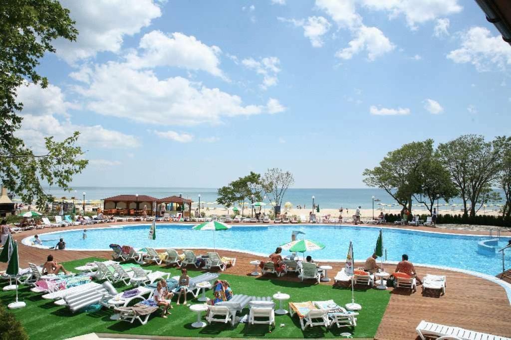 Hotel Arabella Beach Albena Esterno foto