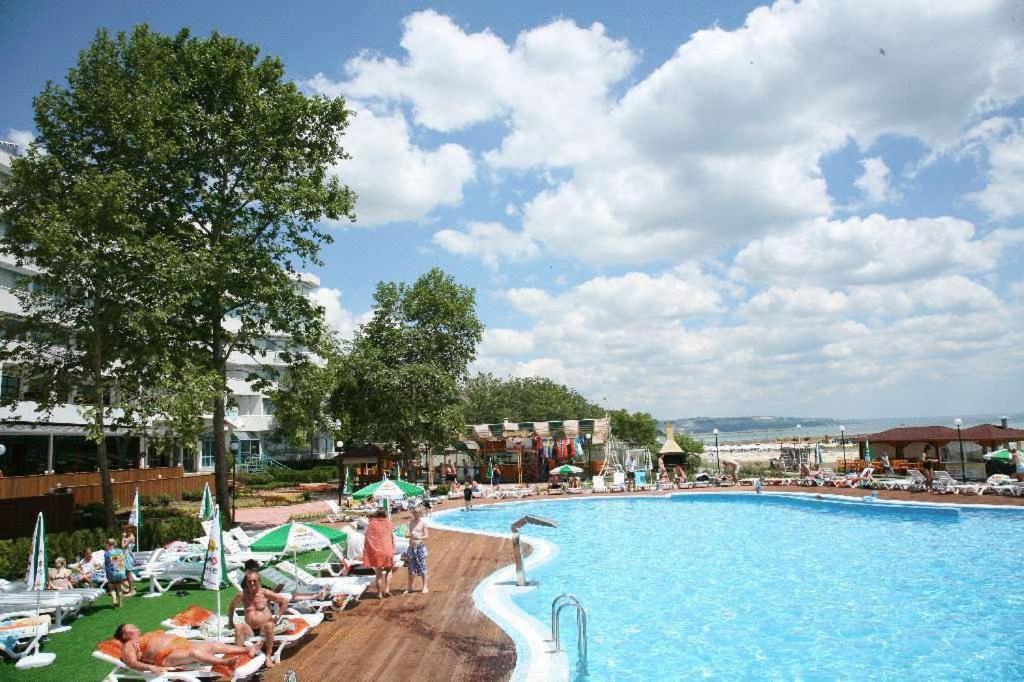 Hotel Arabella Beach Albena Esterno foto